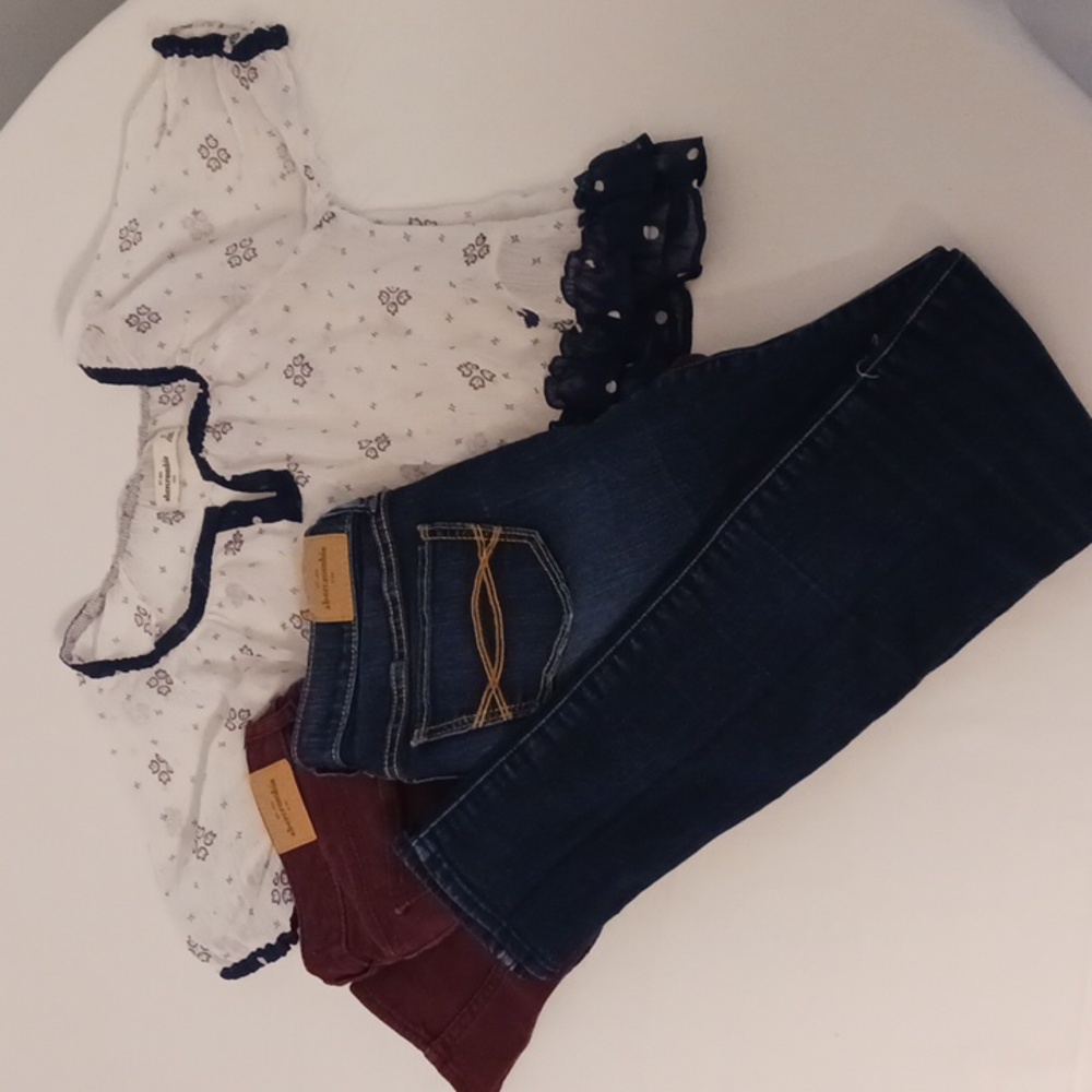 Abercrombie Kids Set Sheerwhite ruffle Top S Burgundy pants and jeans size 14